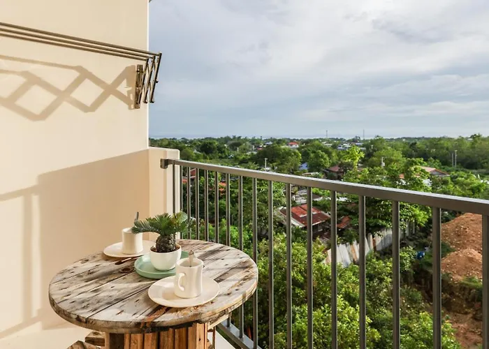 Saekyung With Balcony And Pool Near Mactan Airport 3*